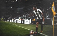 体彩竞猜_历史之夜！C罗解锁1300场里程碑狂轰955球，8场10球引爆沙特联赛，连破六大纪录震撼足坛