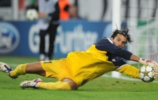 【足彩竞猜】邵佳一重启12分钟3000米灵魂拷问，国脚体能短板如何补强？